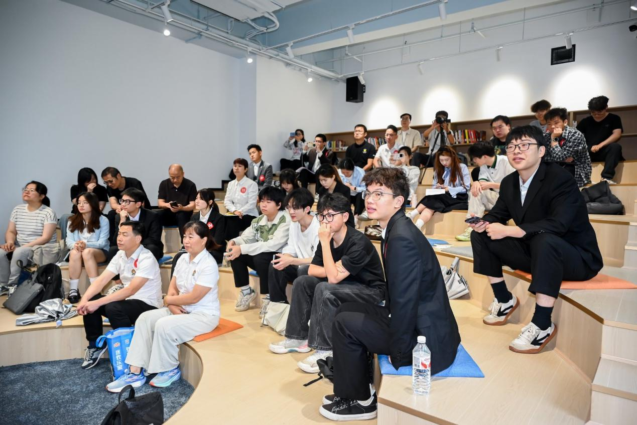 喜报|实力加冕!中软AI事业部斩获荆门市“创赢未来”2026创业项目路演双项第一名
